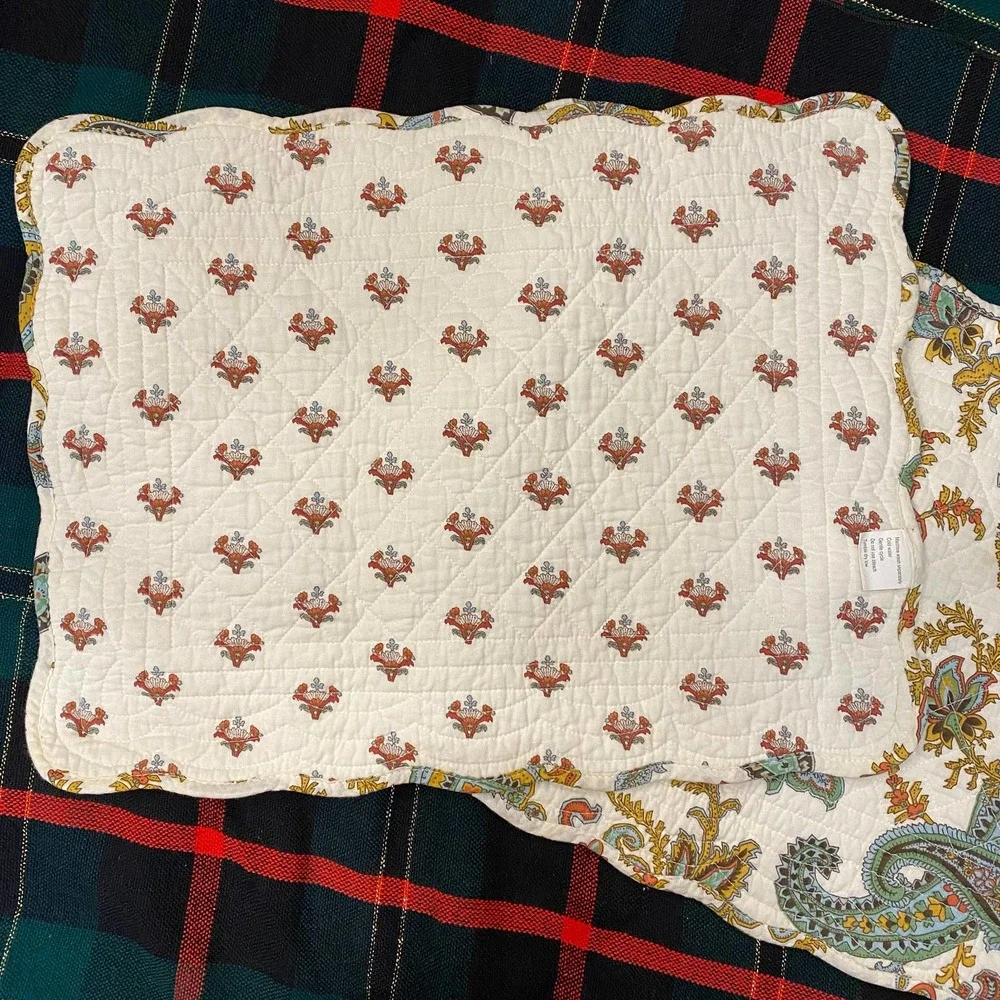 Pair of Reversible Quilted Scallop Edge Paisley Print 100% Cotton